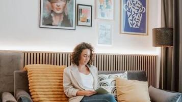 Studio, Balcony | Interior