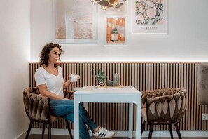 Studio, ban công | Khu ăn uống