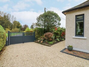 Property grounds - Esk Brae in Langholm, Scotland (Langholm)