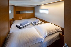 2 bedrooms - Sun-Kissed Sailing Adventure in the Ionian Islands, Lefkada (Lefkada)