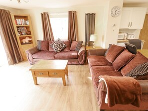 Living area - Willow Cottage, Barrow-Upon-Humber (Barrow-upon-Humber)