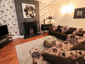 Fireplace - APARTMENT 4, WiFi, Sneaton ref 991604 (Whitby)
