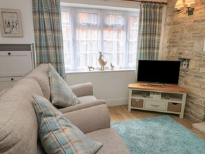 Living area - Claire Cottage, Swanage (Swanage)