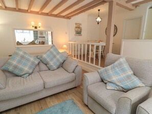 Living area - Claire Cottage, Swanage (Swanage)