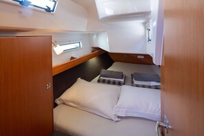 2 bedrooms - Sun-Kissed Sailing Adventure in the Ionian Islands, Lefkada (Lefkada)