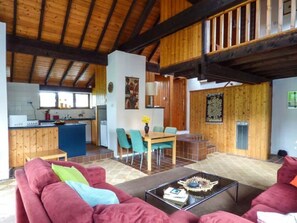 Fireplace - Charming Ty Uchaf Retreat in Llangwm (Corwen)