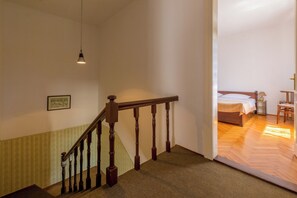 Interior - Vacation home in Jadranovo with Mediterranean garden & balcony (Jadranovo)