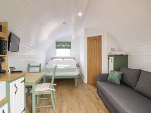 Living area - Laird Lodge 5: A Cozy Retreat (Lockerbie)