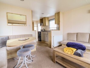 Living area - Beachcombers Barmouth Bay Getaway (Ffordd Glan-Mor)