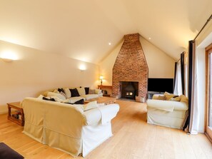 Living area - The Stables at Hall Barn, Walsham-Le-Willows (Diss)