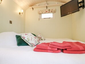 Room - Woodlands Retreat Shepherd's Hut, Laxfield (Woodbridge)