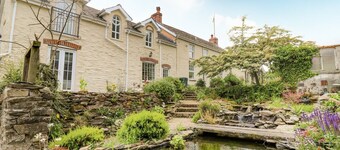 Spring Cottage, Pentre-Cwrt