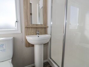 Shower - Manor House Platinum 3 Bedroom (16E), Aspatria (Maryport)