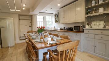 Dishwasher, highchair