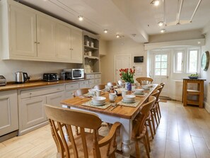 تناول الطعام