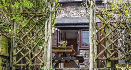 Tuc - Tin: Charming Retreat in Clun
