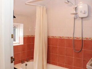 Shower - Tuc - Tin: Charming Retreat in Clun (Craven Arms)
