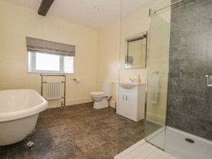 Shower - The Stables near Masham. 2 bed (Ripon)