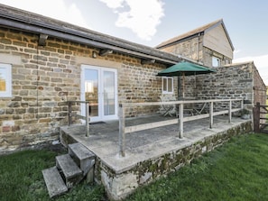 Terrace/patio - The Stables near Masham. 2 bed (Ripon)