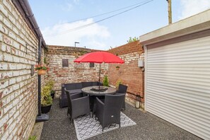 Outdoor dining - Grand View, Tynemouth (North Shields)