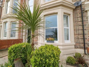 Exterior detail - Grand View, Tynemouth (North Shields)