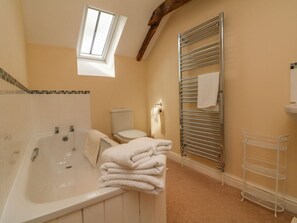 Shower - Hunstone Barn, South Molton (South Molton)