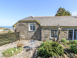 Terrace/patio - The Garden Apartment, Tintagel (Tintagel)