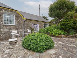 Terrace/patio - The Garden Apartment, Tintagel (Tintagel)