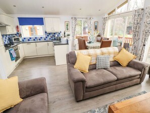 Living area - The Retreat, Wisemans Bridge (Narberth)