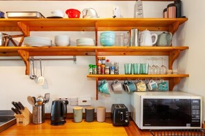 Dishwasher, highchair - Old Smiddy Cottage, Haddington (Dunbar)