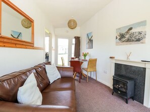 Living area - Chalet 150, Winterton-On-Sea (Great Yarmouth)