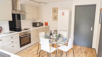 Dishwasher, highchair