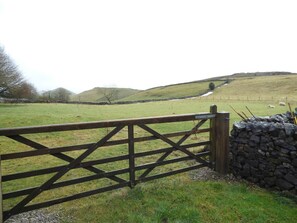 Property grounds - Hall End Barn, Earl Sterndale (Buxton)