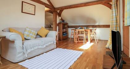 Woodland Retreat Lodge, Laxfield