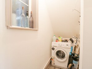 Interior - Saxon Lodge Cottage, Felixstowe, Suffolk (Felixstowe)