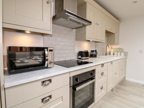Private kitchen - Fox's Den, Titchfield Common (Fareham)