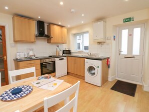 Private kitchen - Courtyard Cottage, Chittlehampton (Umberleigh)