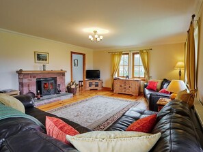 Living area - Charming Holly House in Alyth, Angus (Blairgowrie)