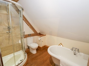 Shower - Rookery Hall, Broadway (Broadway)