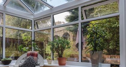 New Tower House- 10 Pear Tree Court, York