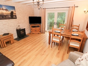 Living area - Charming Old Dairy in Scurlage (Swansea)