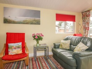 Living area - Tiggy Winkle, St Merryn (Padstow)