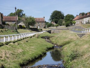 Property grounds - Rose Cottage, Kirkbymoorside (York)