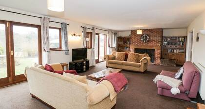 Meadowfall at Shatterford Lakes, Shatterford