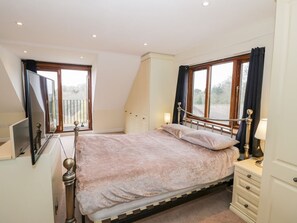 Room - Meadowfall at Shatterford Lakes, Shatterford (Bewdley)