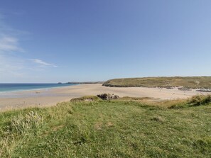 Beach nearby - Lapwing, Perranporth, Cornwall (Perranporth)
