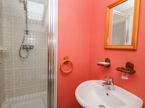 Shower - Penybont  Apartment, Bow Street, Wales (Aberystwyth)