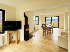 Fireplace - Calmdale Retreat in Poolewe (Achnasheen)
