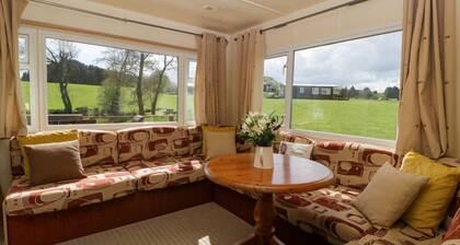 Charming Hollie Home in Bryngwyn