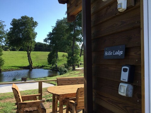 Charming Hollie Home in Bryngwyn